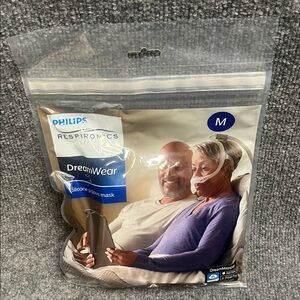 Philips DreamWear Silicone Pillow w/a Headgear Medium 1146415